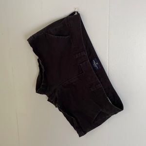 My gainz (💪🏻🍑) won’t fit in these shorts.